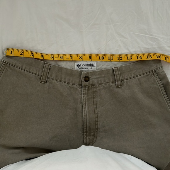 Vintage Columbia Cargo style utility pant. Regular/loose fit. 32-33”waist. - Picture 11 of 16